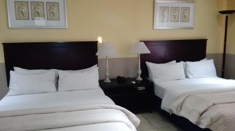 Villa Via Hotel Midrand Exterior foto
