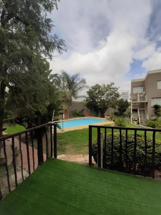 Villa Via Hotel Midrand Exterior foto